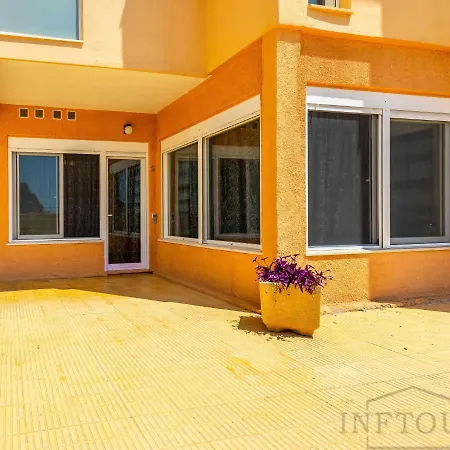 アパート Inftour President 2 カルプ